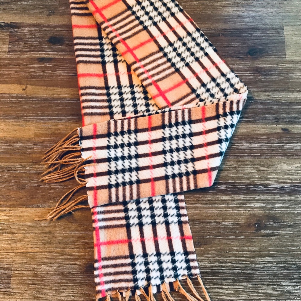 🍓Burberry patterned Scarf